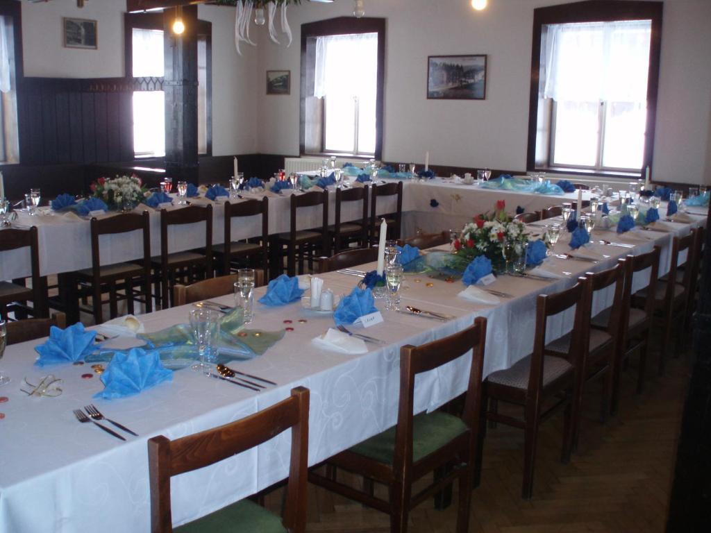 Hotel Dzban Jindrichov Extérieur photo