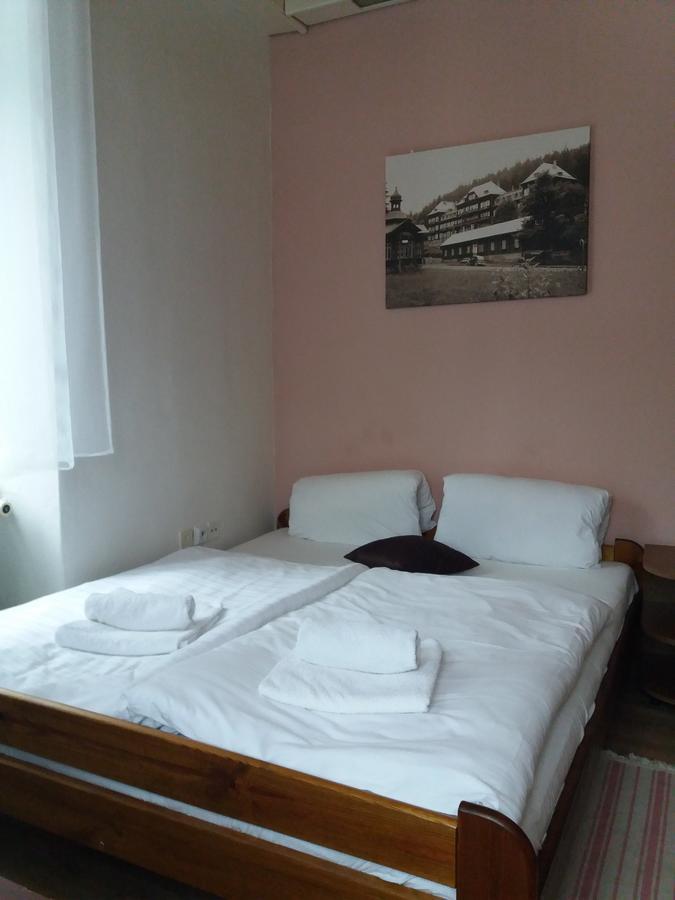 Hotel Dzban Jindrichov Extérieur photo