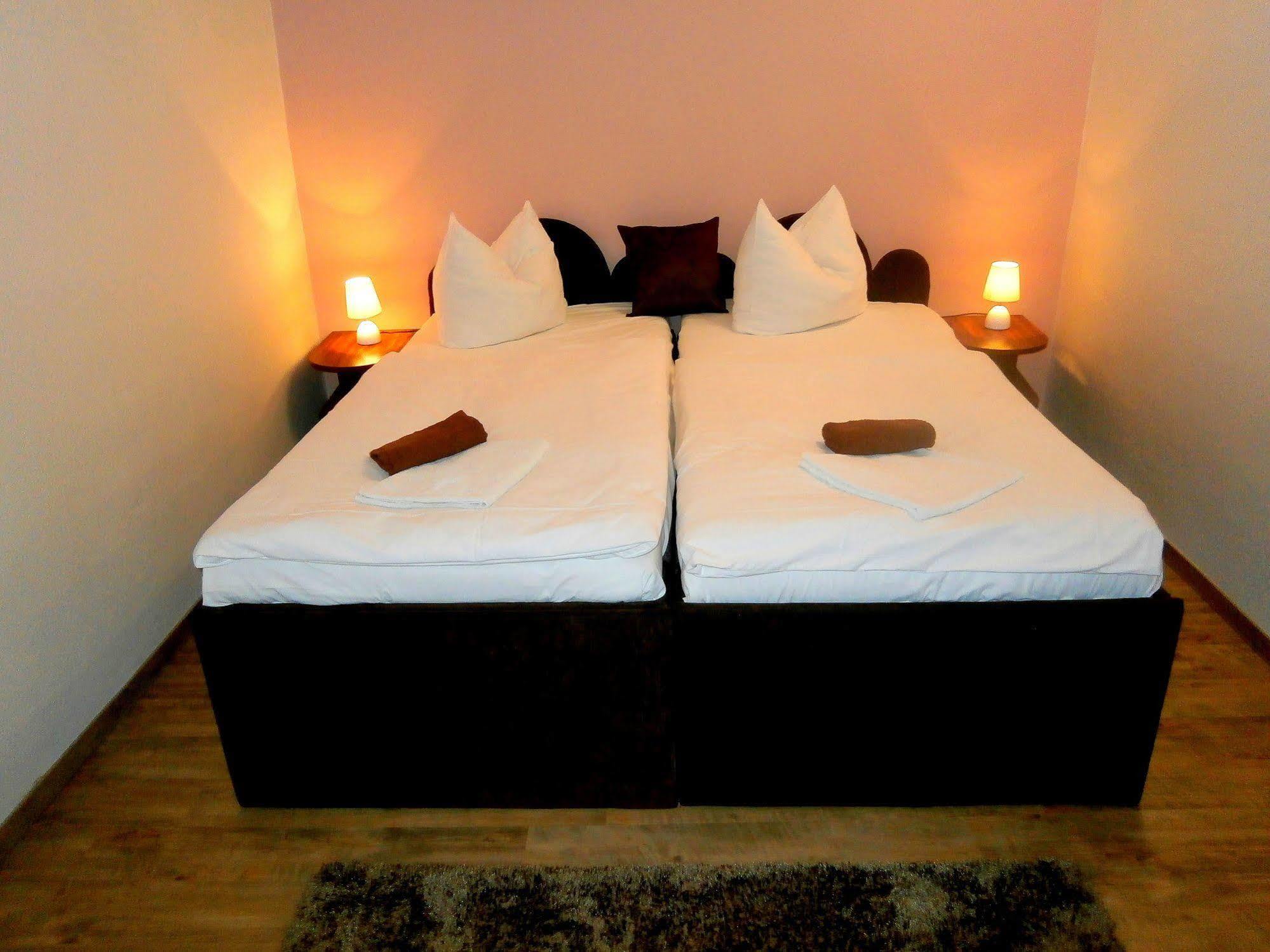 Hotel Dzban Jindrichov Extérieur photo