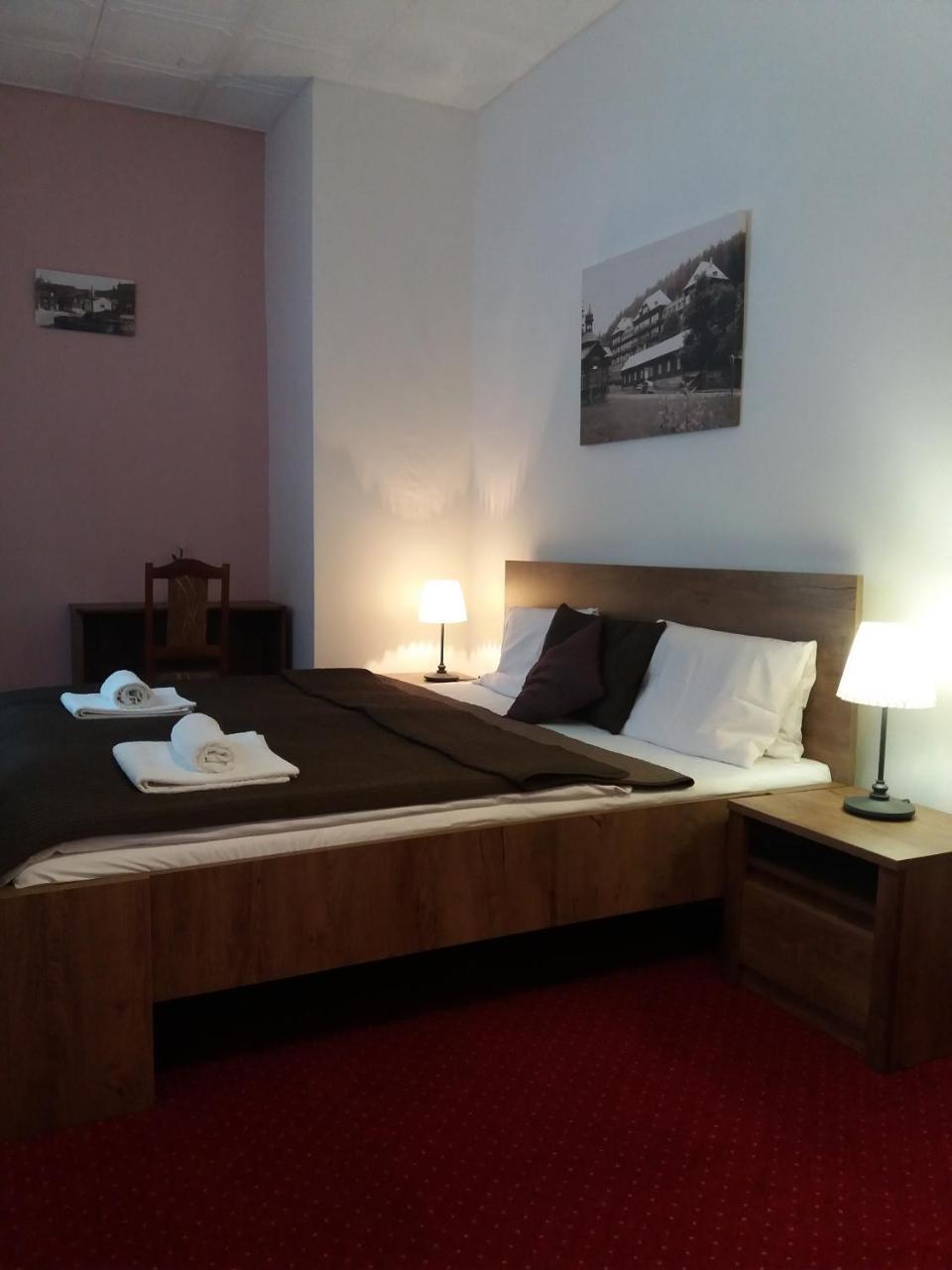 Hotel Dzban Jindrichov Extérieur photo