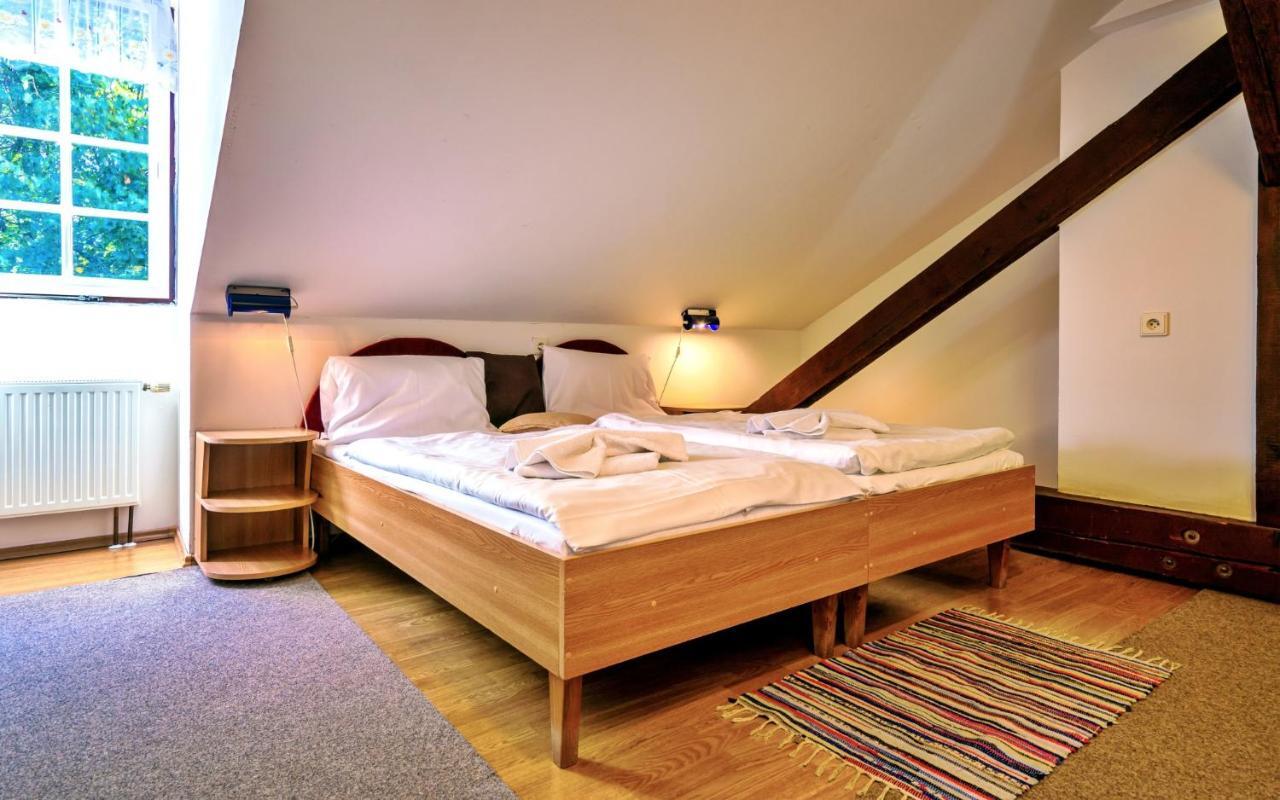 Hotel Dzban Jindrichov Extérieur photo