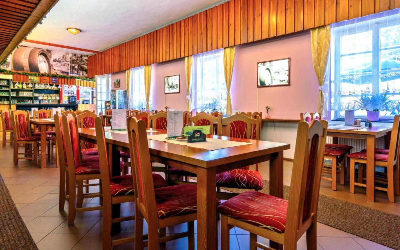 Hotel Dzban Jindrichov Extérieur photo
