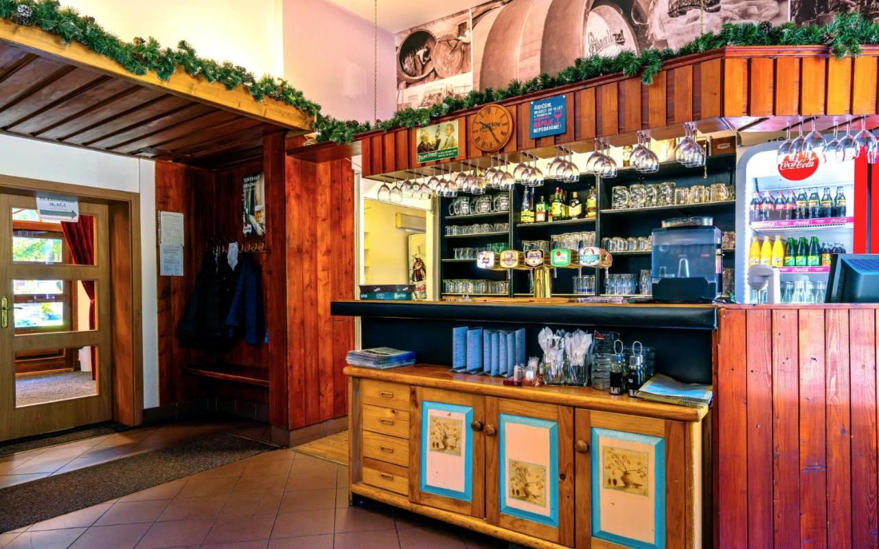 Hotel Dzban Jindrichov Extérieur photo